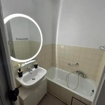 Aosta - A Moins De 100m De La * 코크시데